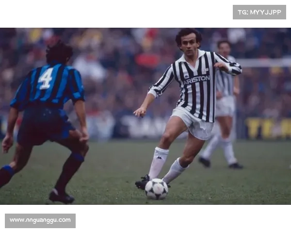 尤文图斯崛起的四大关键时期及其背后的历史变革分析