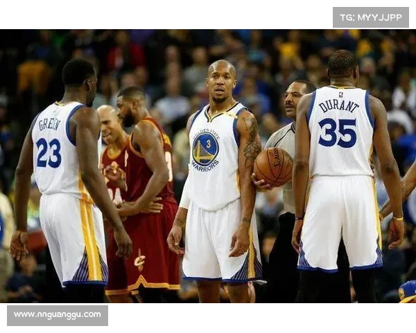 张庆鹏解读大卫·詹姆斯的努力与状态调整过程如何助力球队表现提升