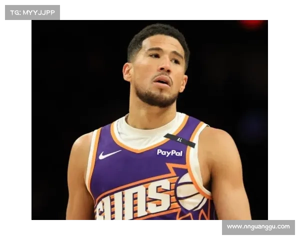 德文·布克成NBA最年轻全明星替补备受期待展现未来潜力 德文·布克成NBA最年轻全明星替补备受期待展现未来潜力